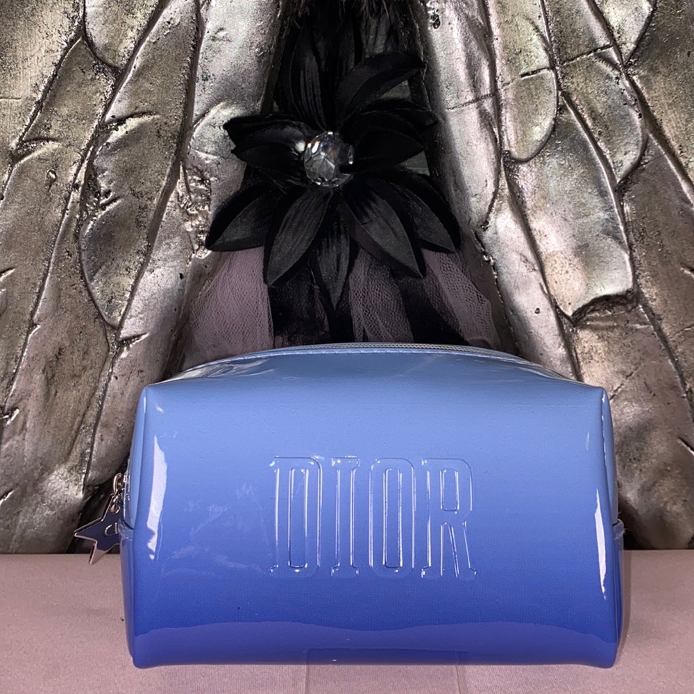 NWOT Dior small make up bag 💖